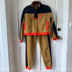 NWOT Nike Fleece Tracksuit - Medium